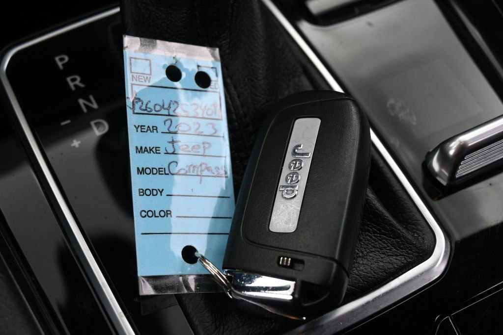 Used 2023 Jeep Compass Latitude AWD/4WD image 26
