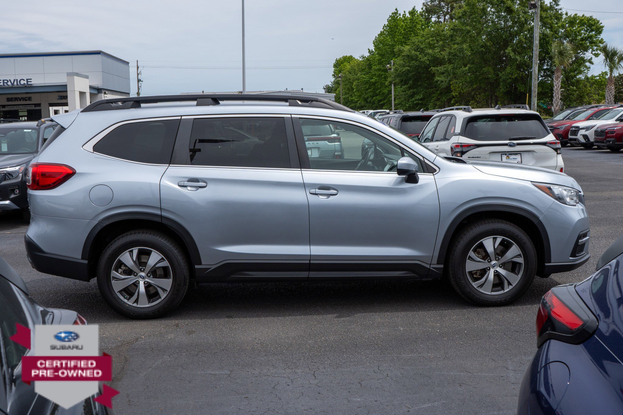 Used 2022 Subaru Ascent Premium w/ Convenience Package AWD/4WD image 2