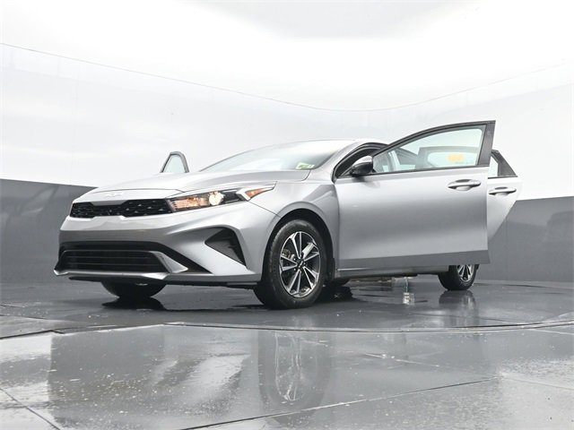Used 2024 Kia Forte LXS w/ LXS Technology Package image 30