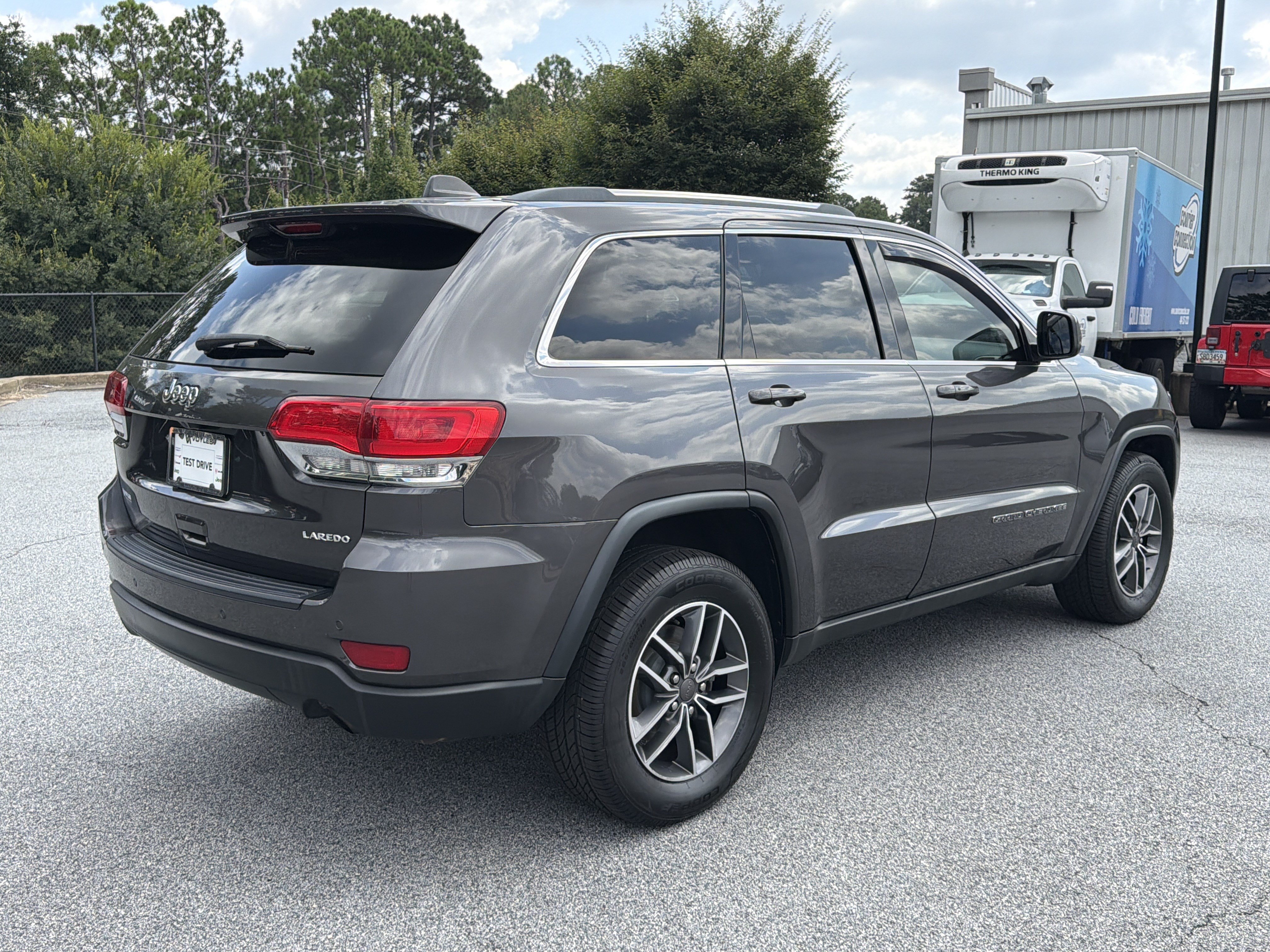 Used 2019 Jeep Grand Cherokee Laredo w/ Laredo X Package RWD image 8