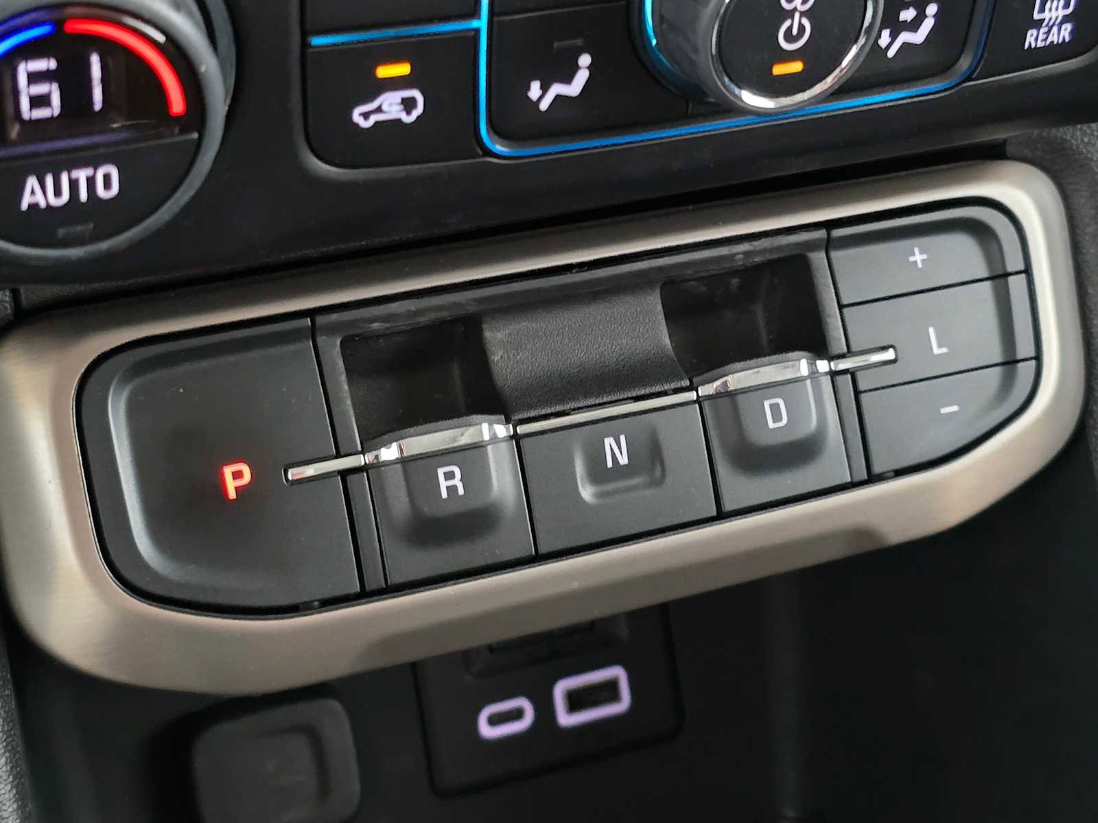 Used 2022 GMC Acadia Denali w/ Denali Ultimate Package image 31