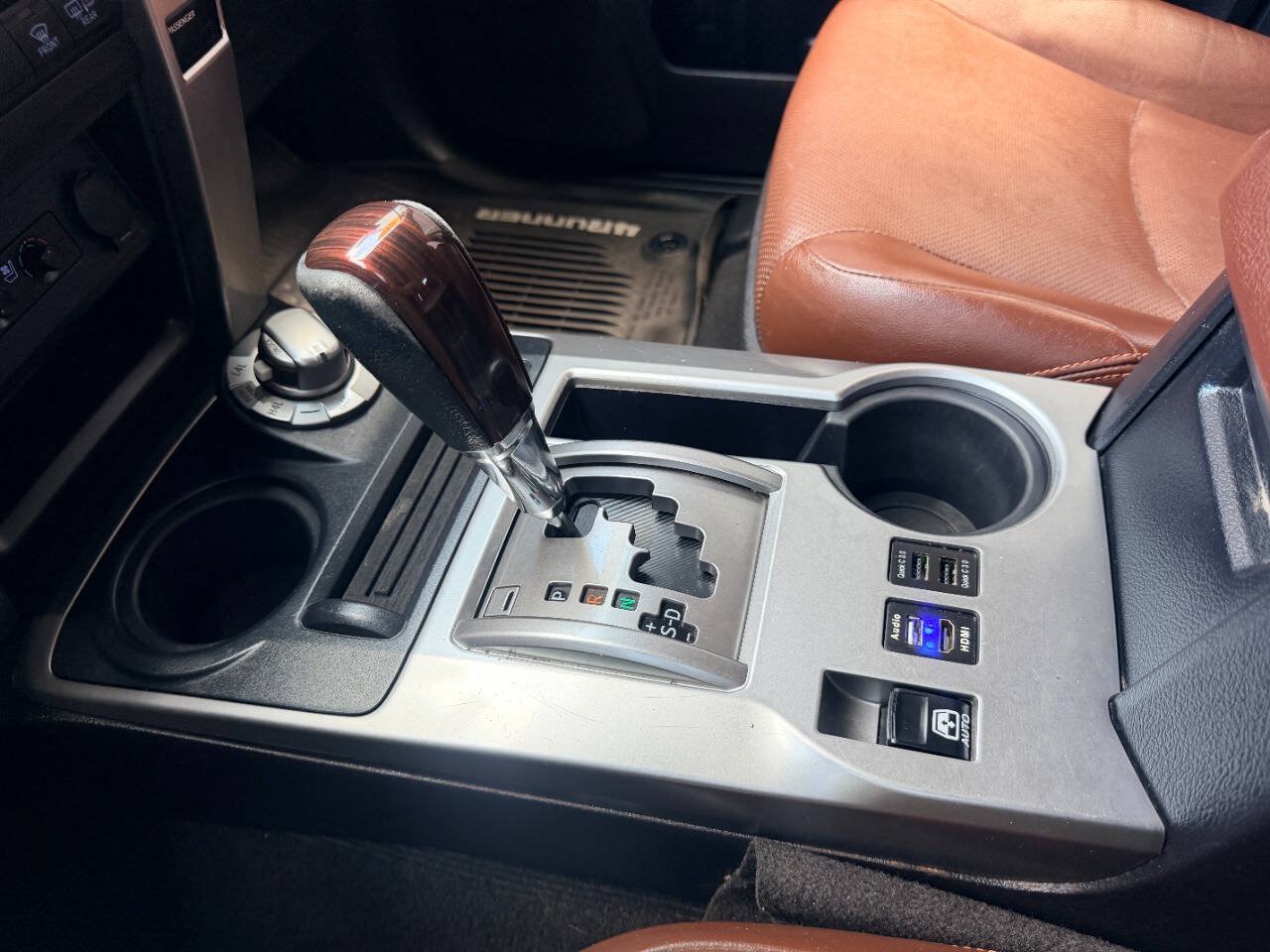Used 2014 Toyota 4Runner Limited AWD/4WD image 41