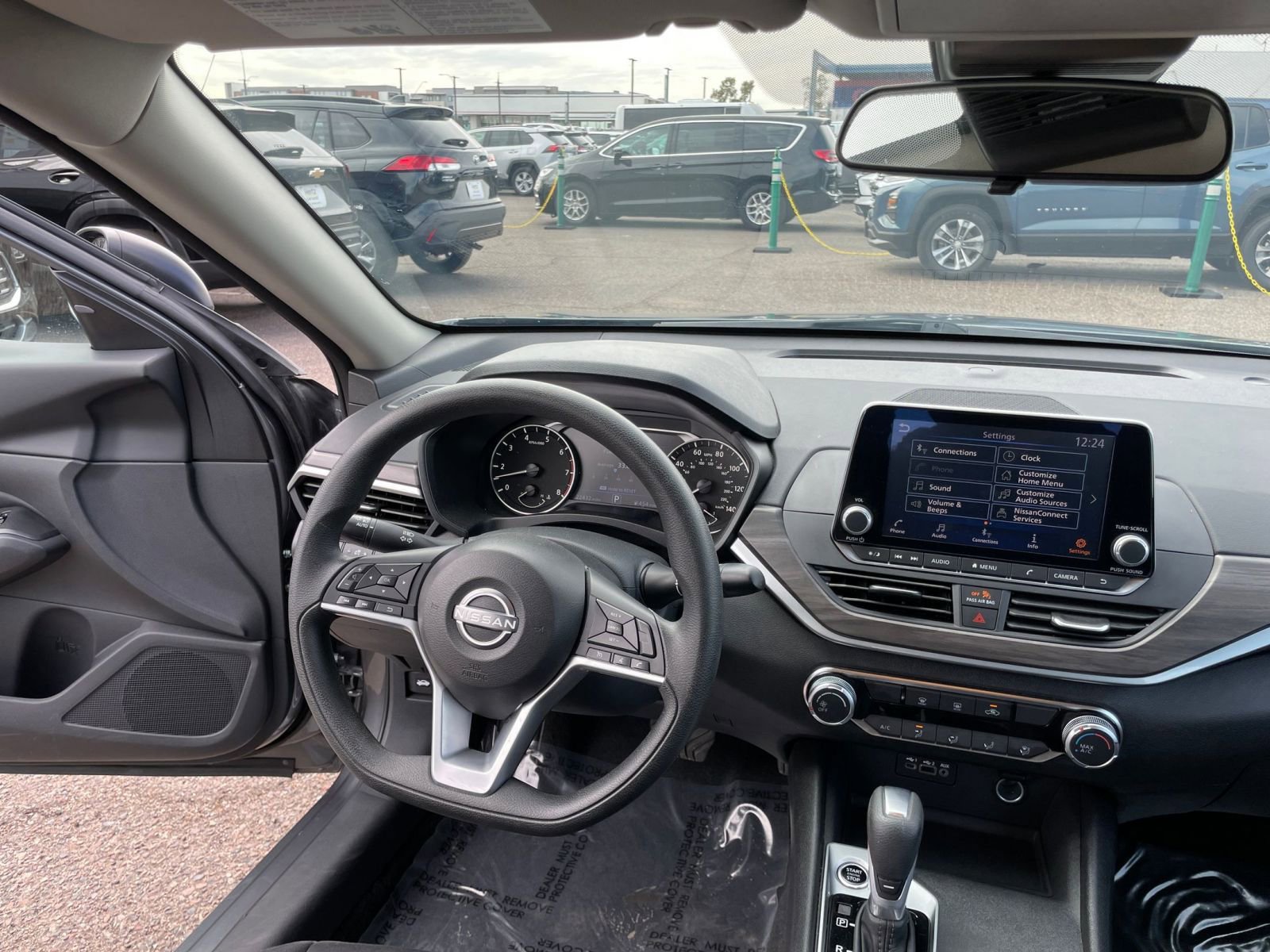 Used 2025 Nissan Altima 2.5 SV image 35