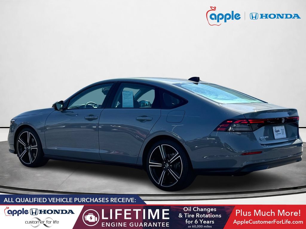 Used 2026 Honda Accord SE image 4