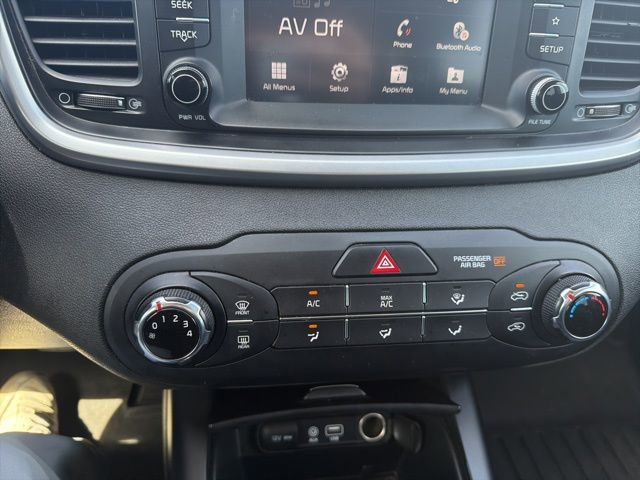 Used 2020 Kia Sorento LX image 24