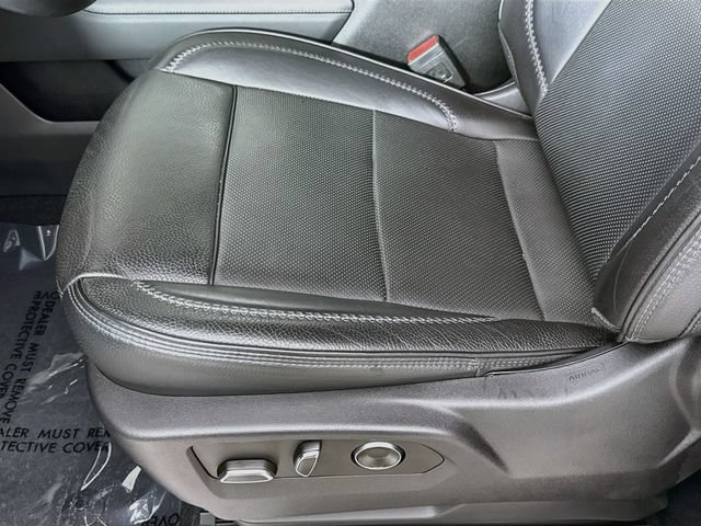 Used 2024 GMC Sierra 3500 Denali w/ Technology Package AWD/4WD image 20
