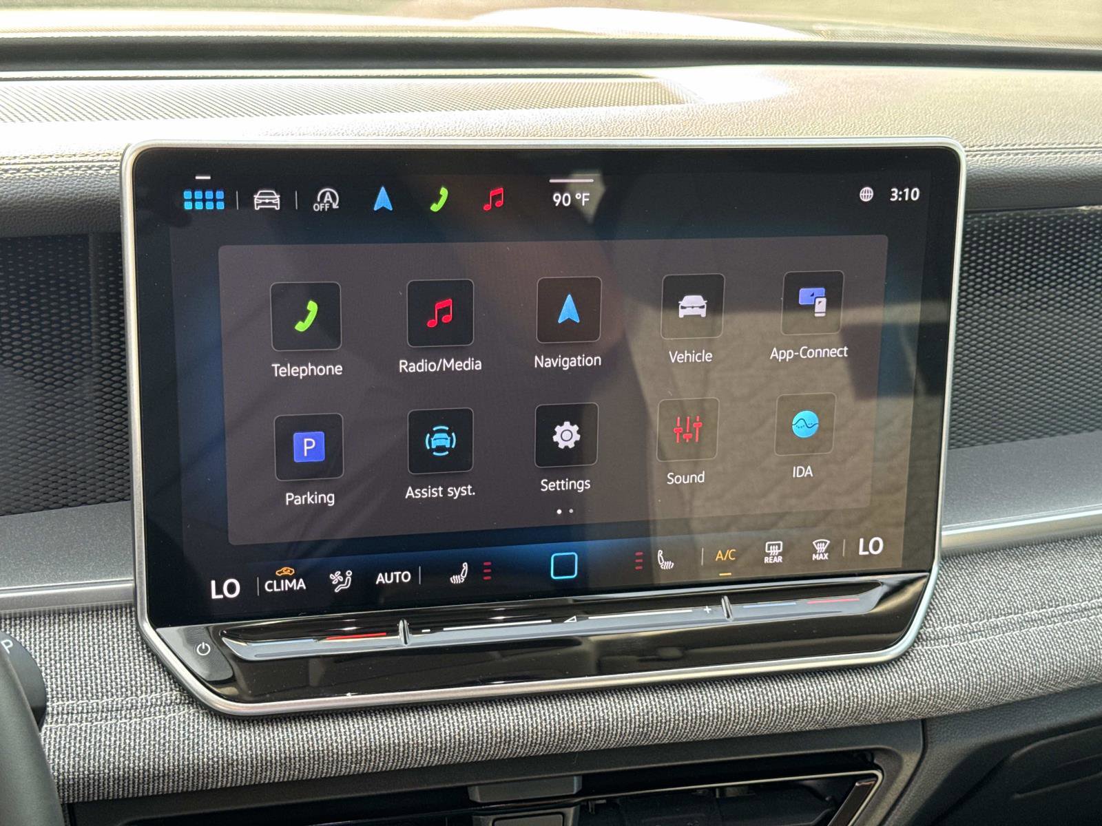 Certified 2025 Volkswagen Tiguan S image 28