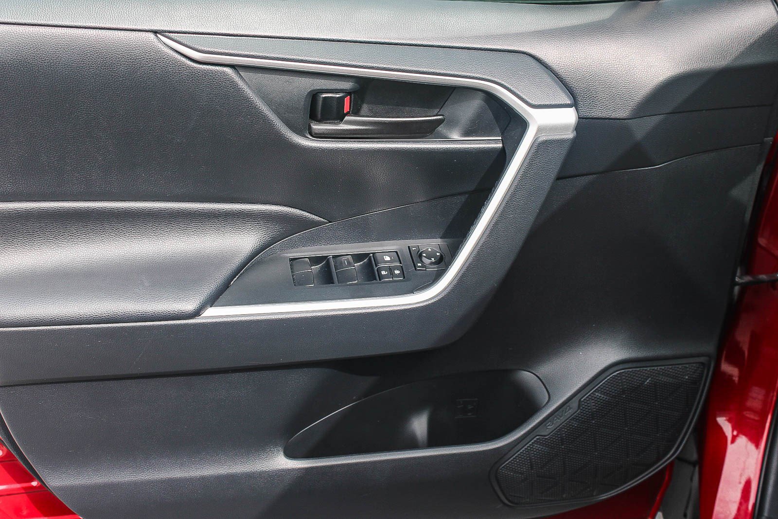 Certified 2019 Toyota RAV4 LE w/ All Weather Liner Package image 21