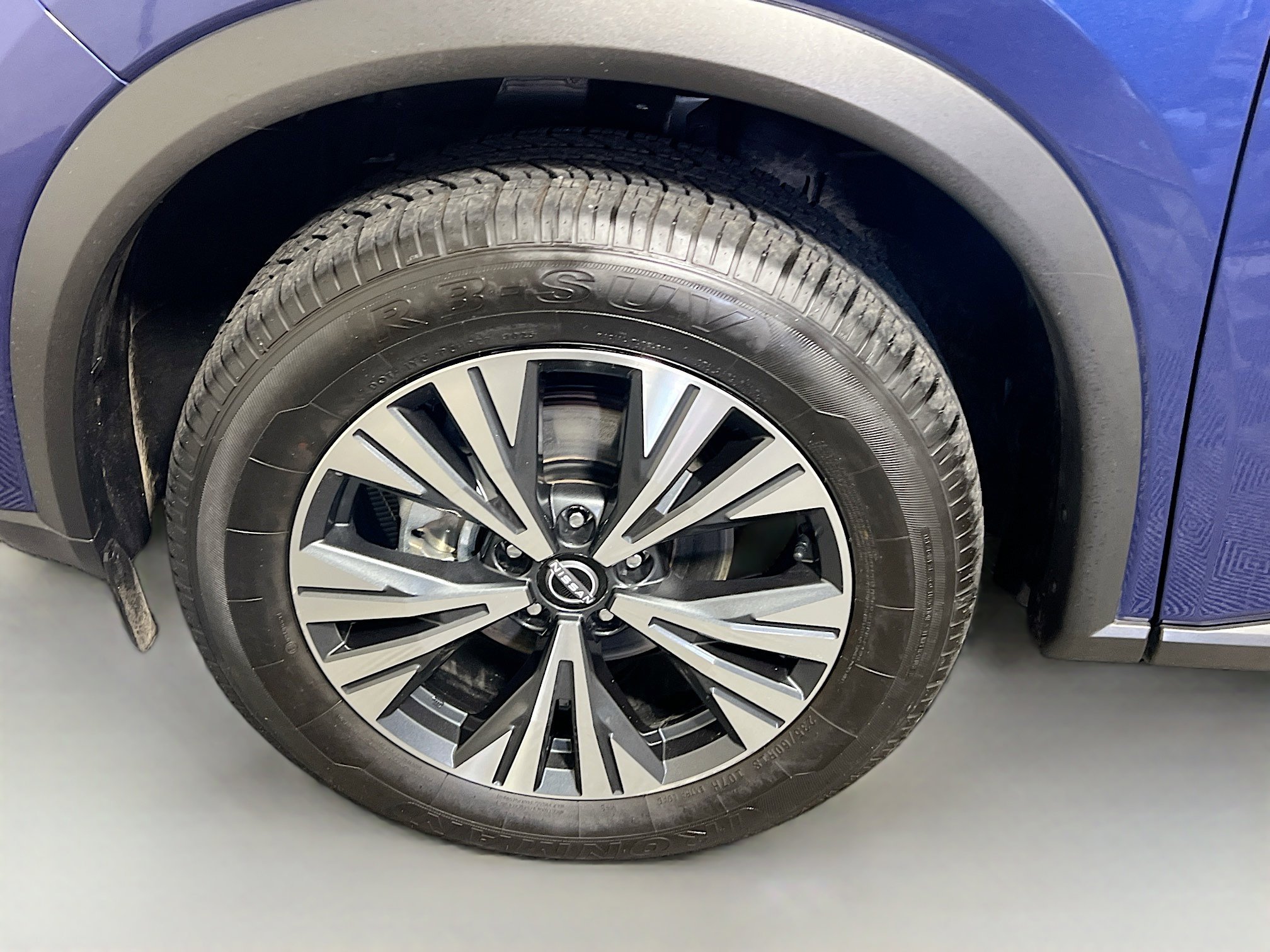 Used 2023 Nissan Rogue SV image 13