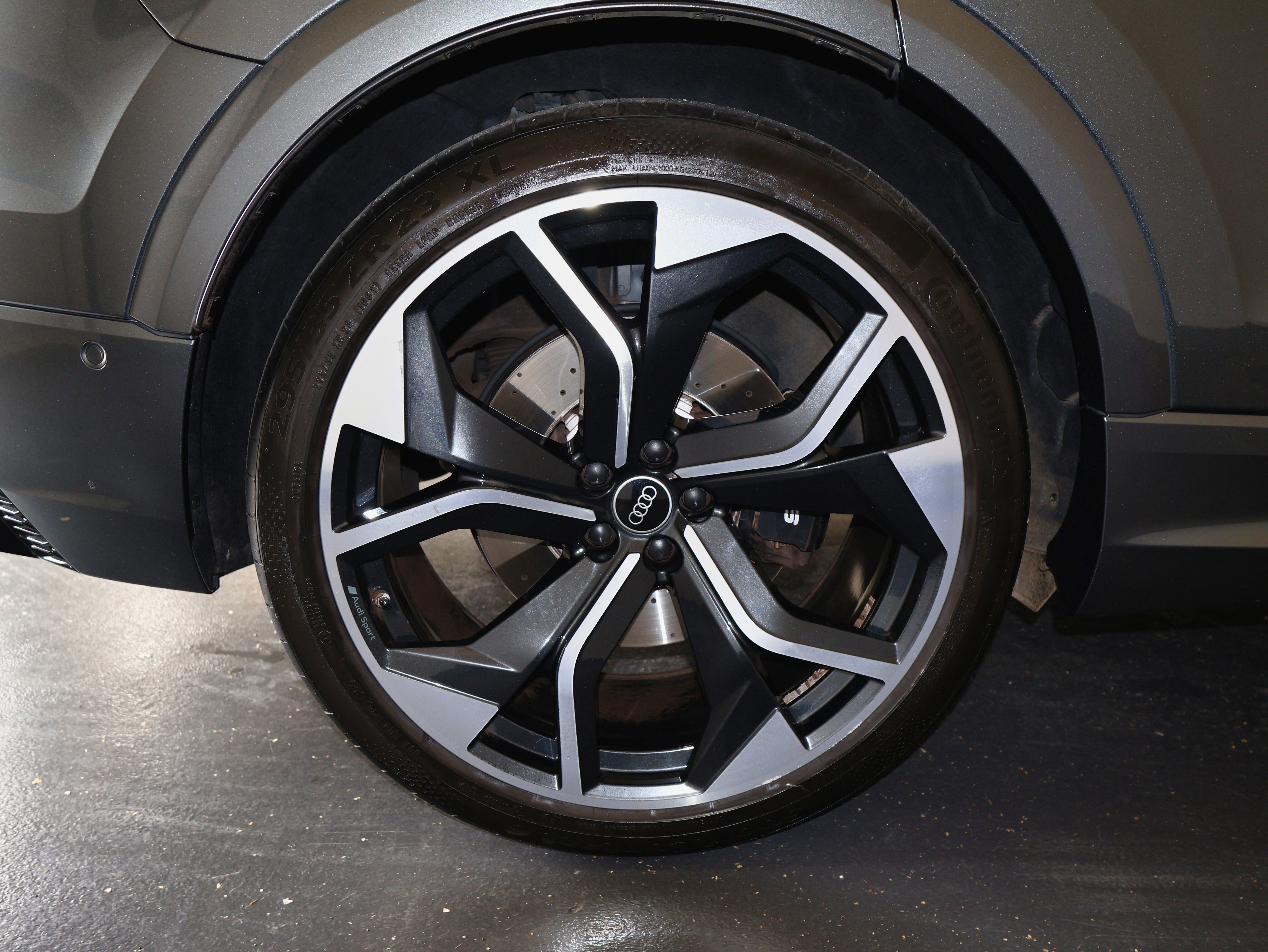 Used 2022 Audi RS Q8 w/ Black Optic Package image 63