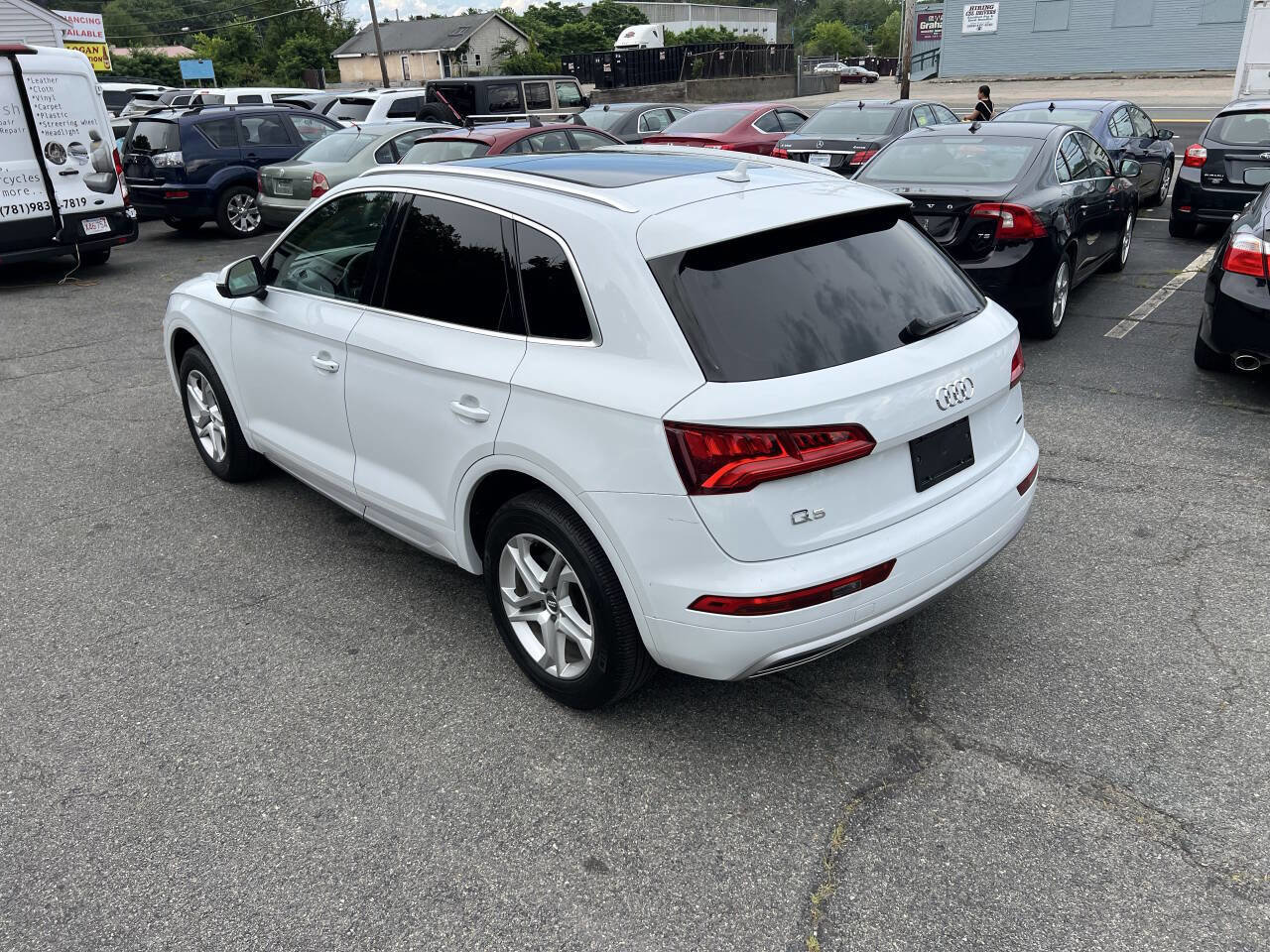 Used 2019 Audi Q5 2.0T Premium w/ Convenience Package image 4