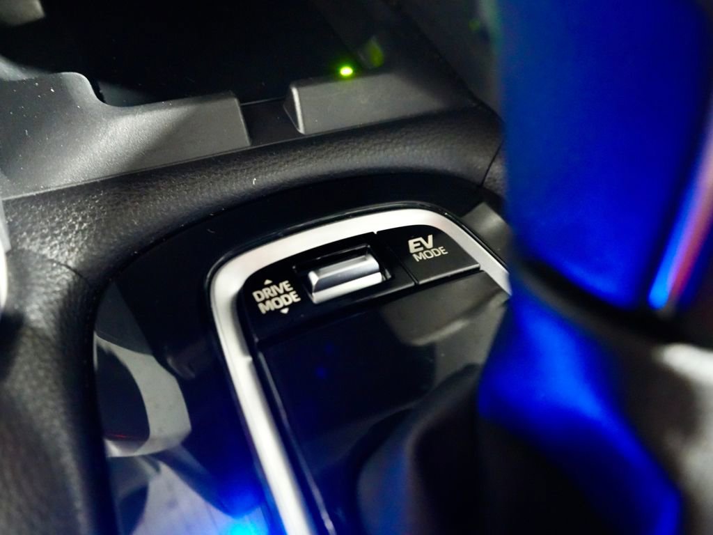 Used 2025 Toyota Corolla Cross AWD Hybrid image 22