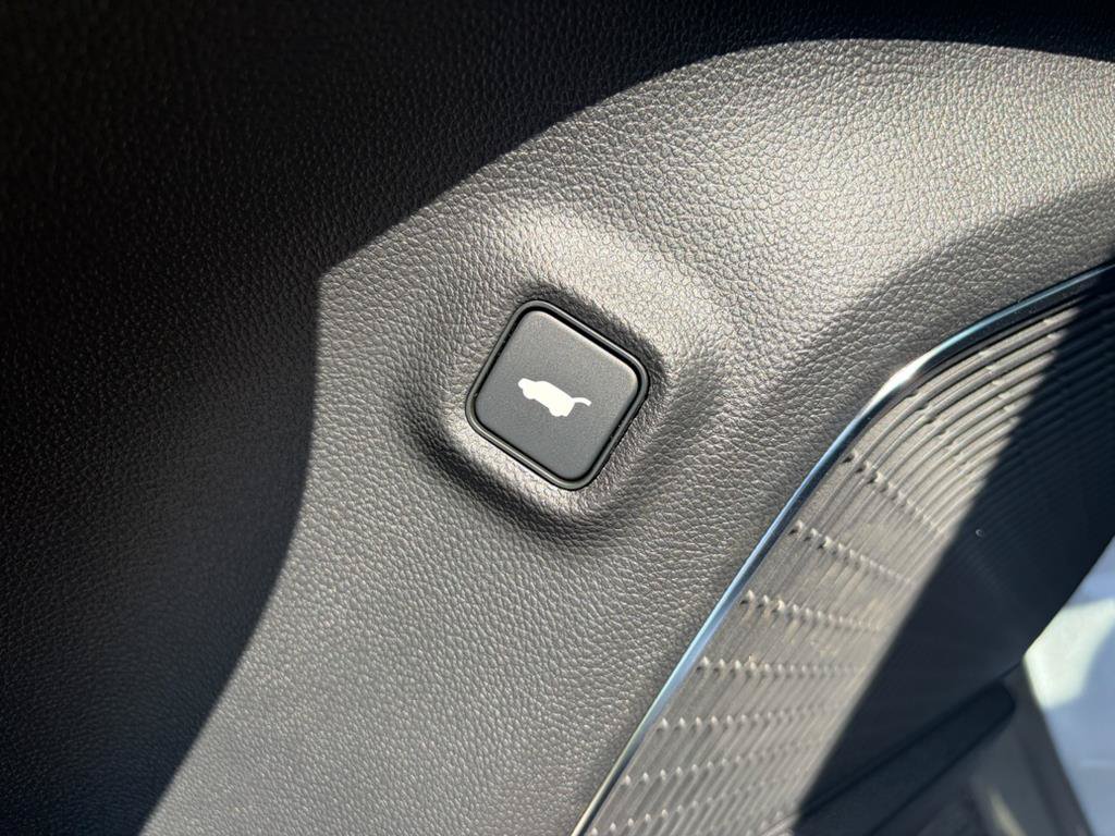New 2026 Acura MDX FWD image 24