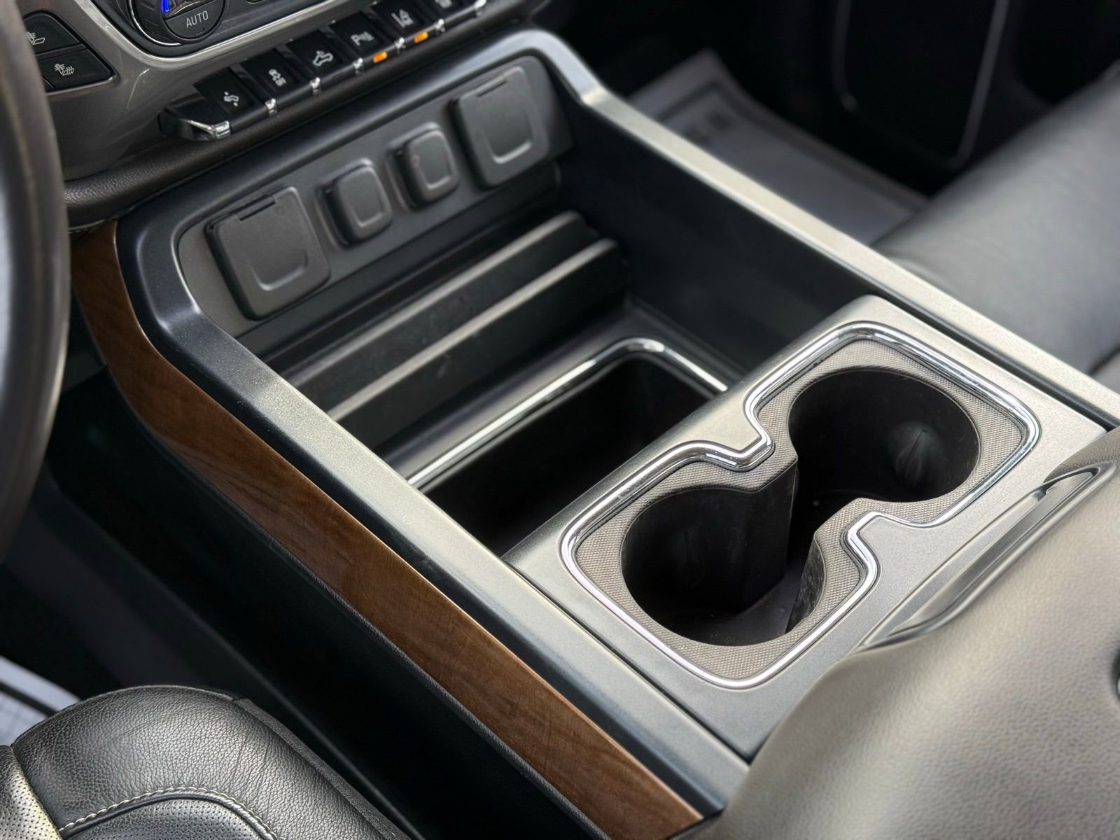 Used 2017 Chevrolet Silverado 2500 LTZ w/ Duramax Plus Package image 21