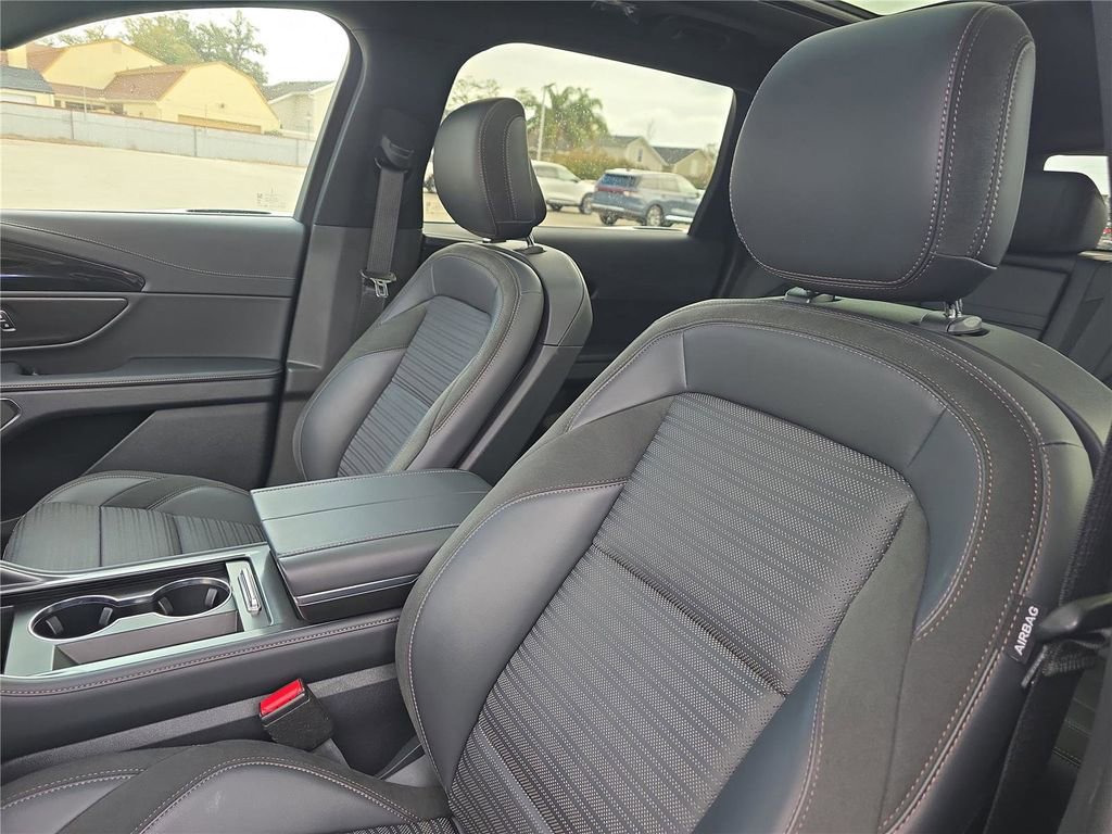 New 2025 Lincoln Nautilus Reserve w/ Jet Appearance Package image 16