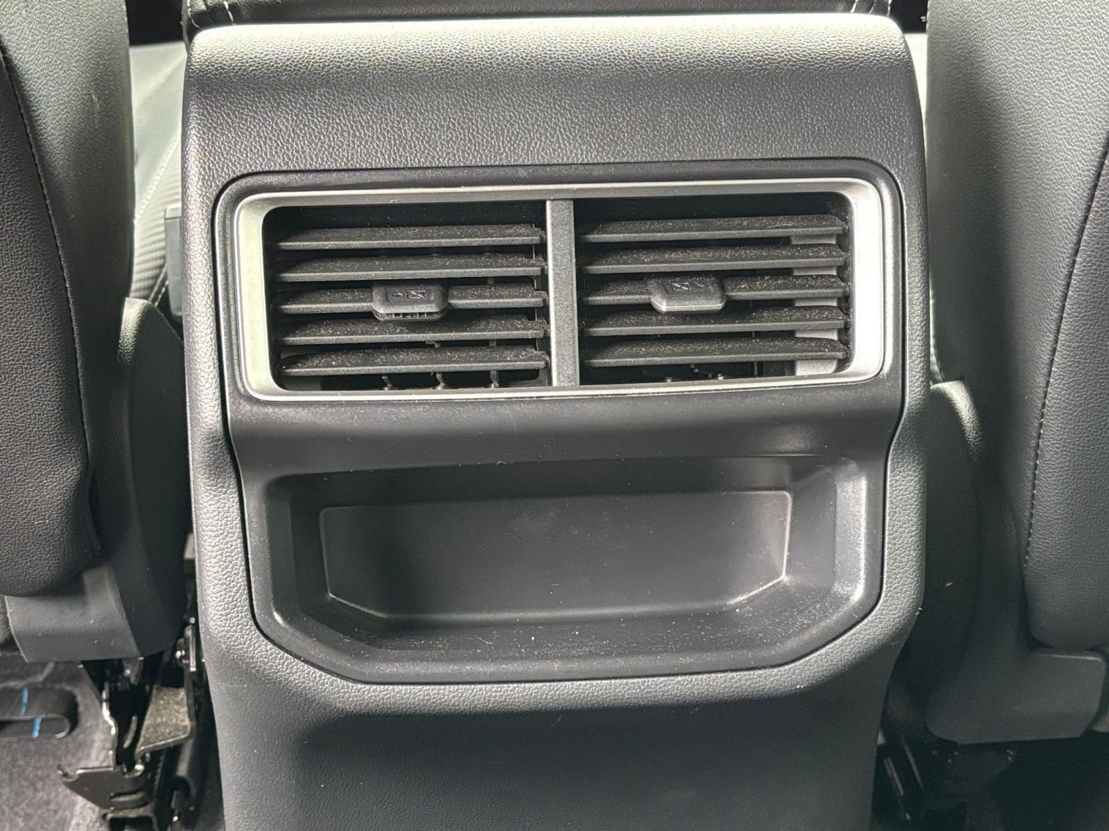 Used 2025 Volkswagen Atlas Cross Sport SE image 24