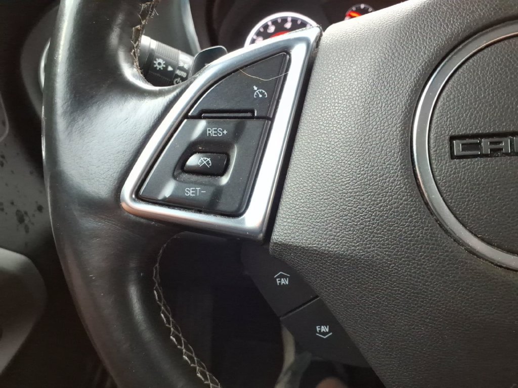 Used 2017 Chevrolet Camaro LT RWD image 18