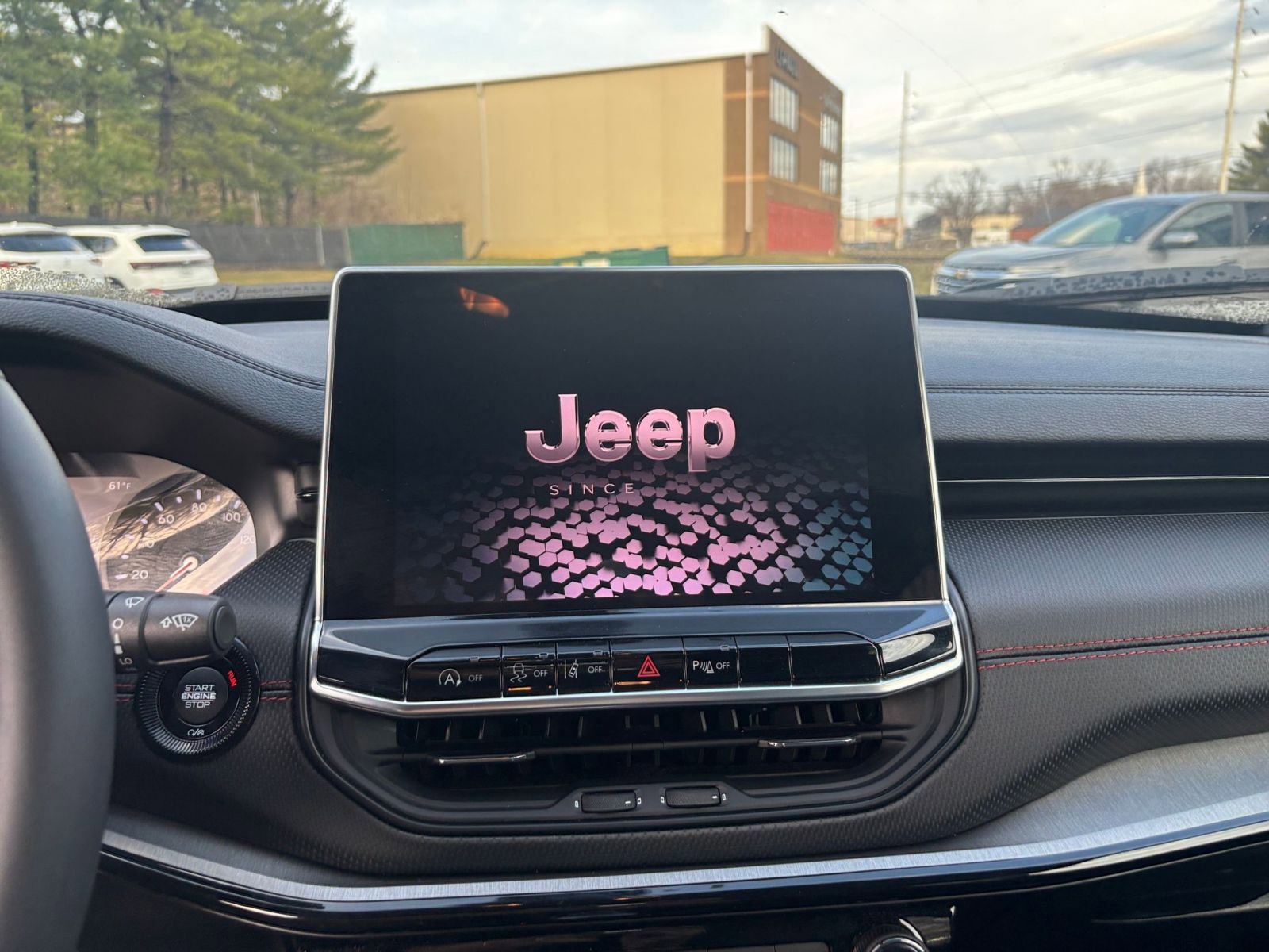Used 2025 Jeep Compass Trailhawk image 20
