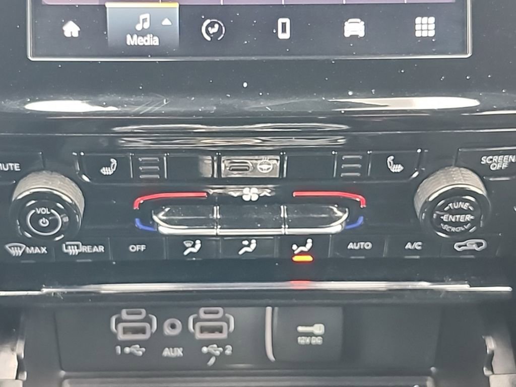 Certified 2023 Jeep Grand Cherokee L Laredo image 7