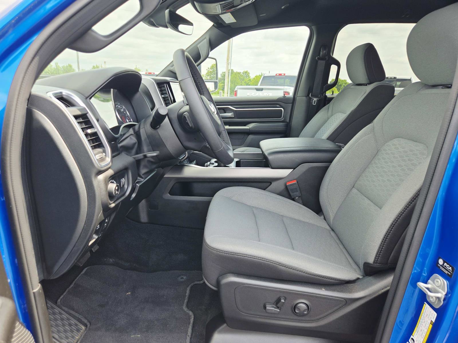 Used 2025 RAM 1500 Big Horn AWD/4WD image 12