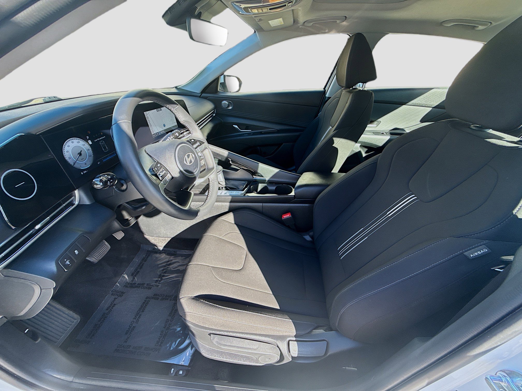 Used 2025 Hyundai Elantra SEL FWD image 19