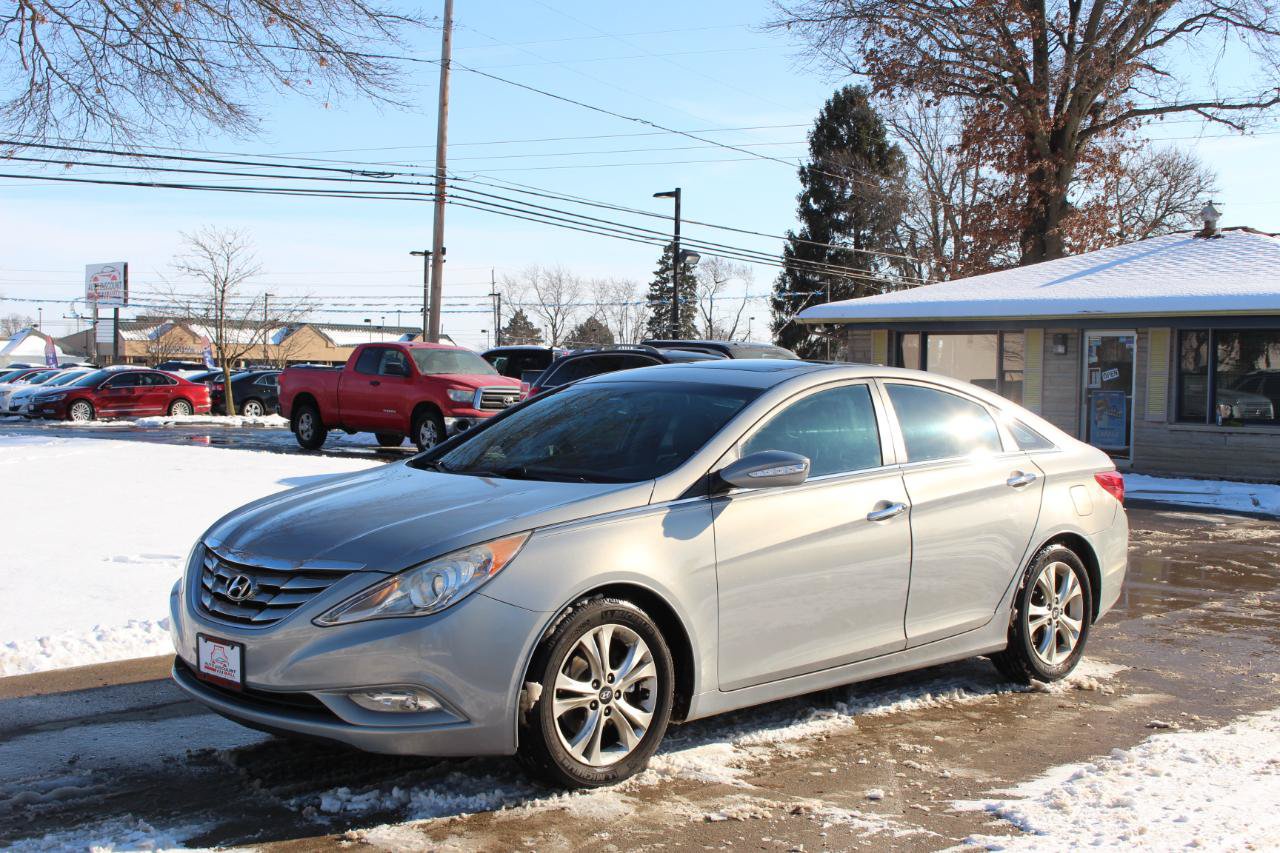 Used 2011 Hyundai Sonata Limited w/ Navigation Pkg 5 FWD image 5