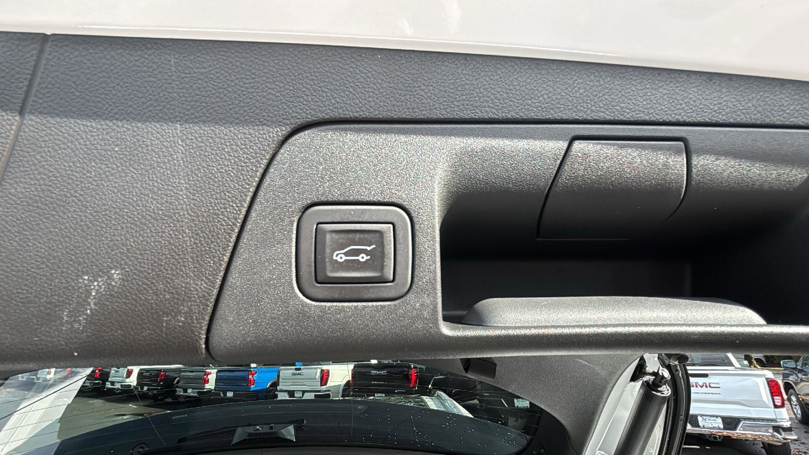 Certified 2025 Buick Envision Avenir image 33