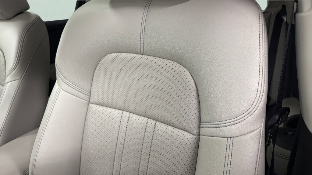 Used 2025 Honda HR-V EX-L image 18