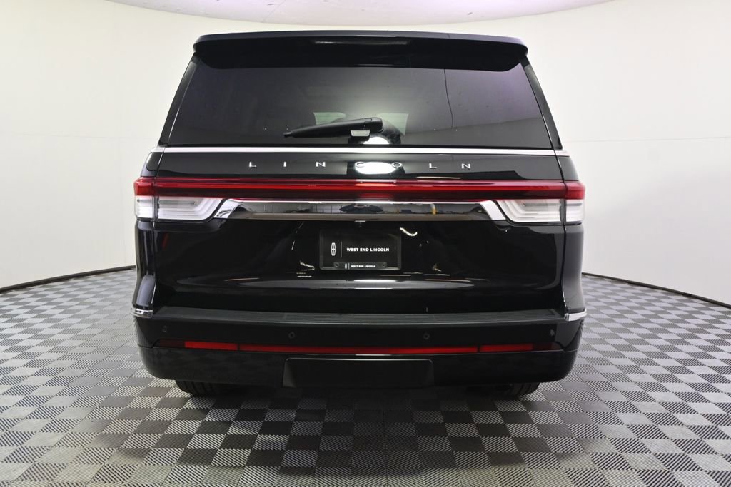 Certified 2023 Lincoln Navigator Reserve w/ Monochromatic Package image 5