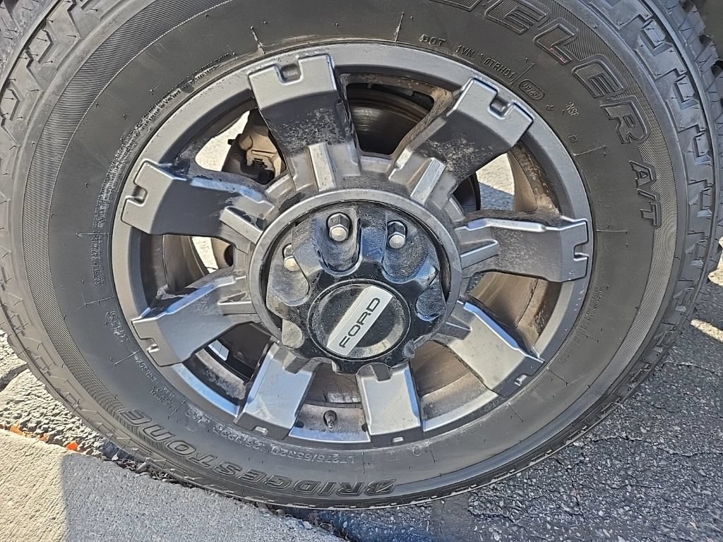 Used 2023 Ford F350 Lariat w/ Sport Appearance Package AWD/4WD image 39