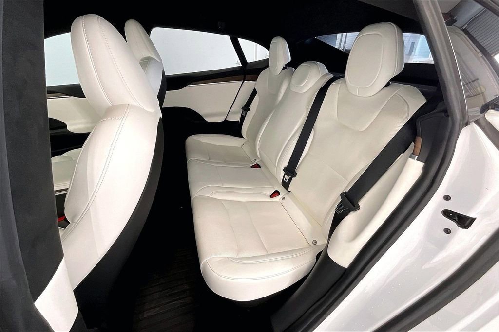 Used 2022 Tesla Model S image 19