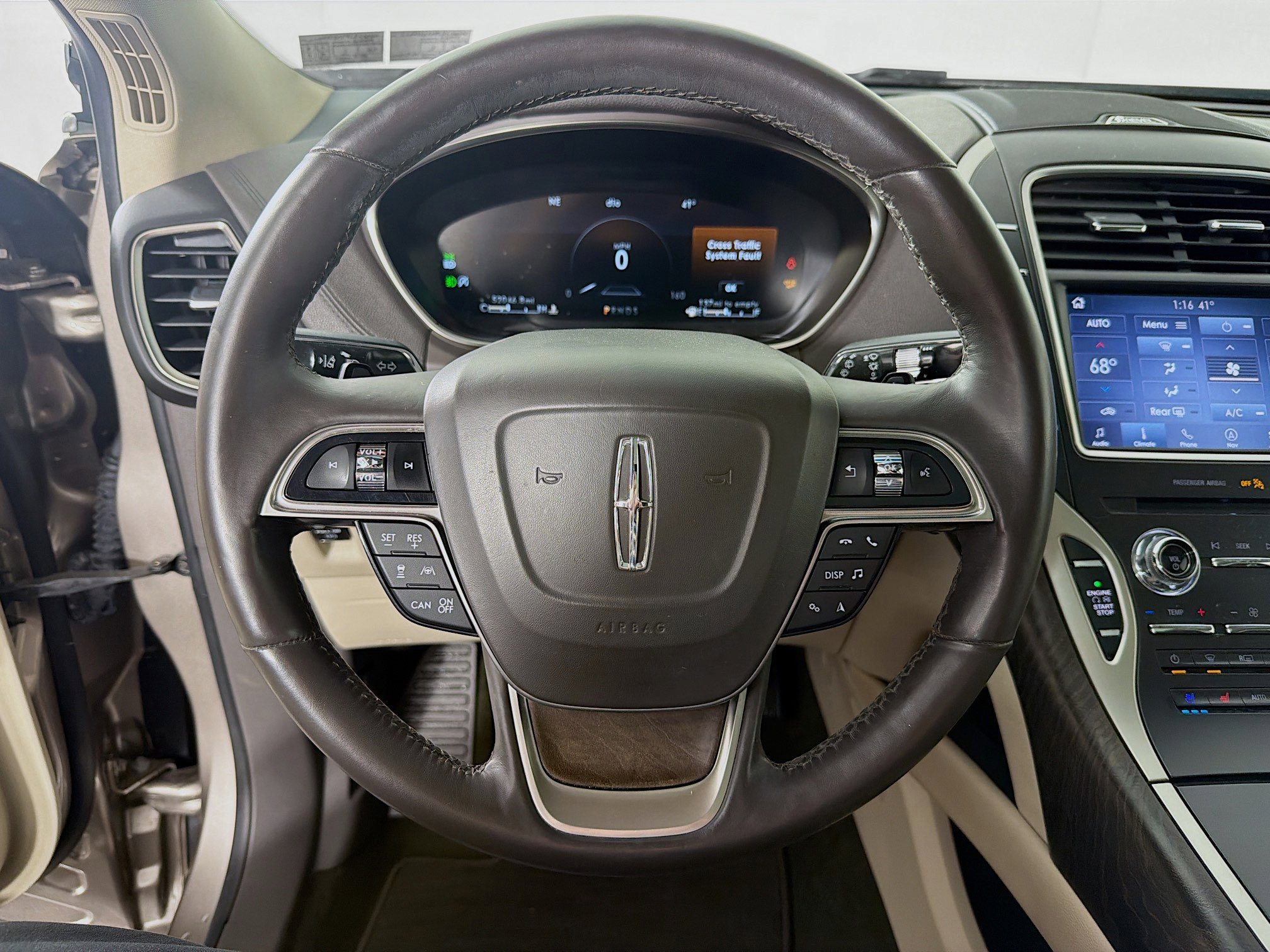 Used 2020 Lincoln Nautilus Reserve w/ Equipment Group 201A image 13