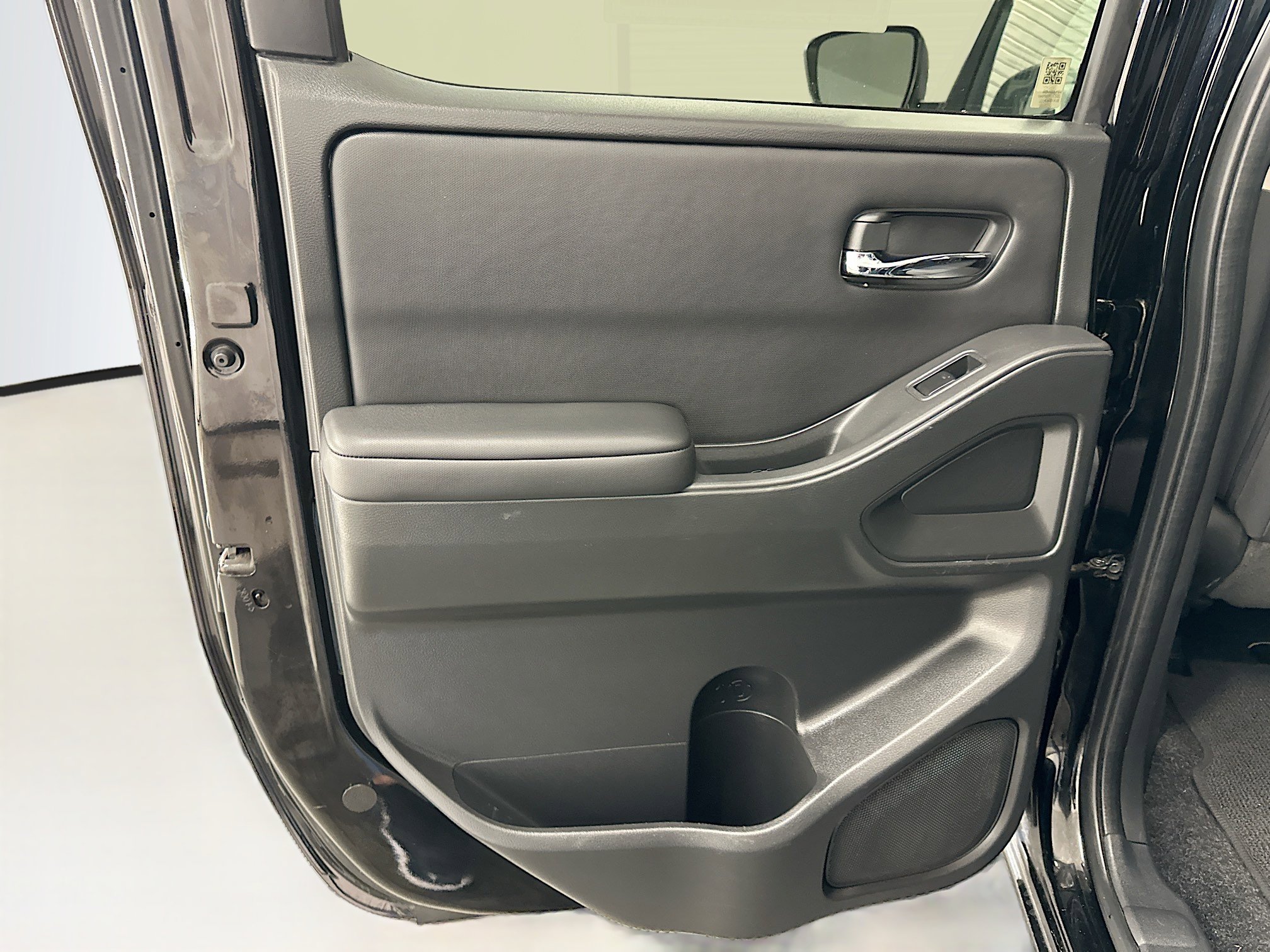 Used 2023 Nissan Frontier SV image 26