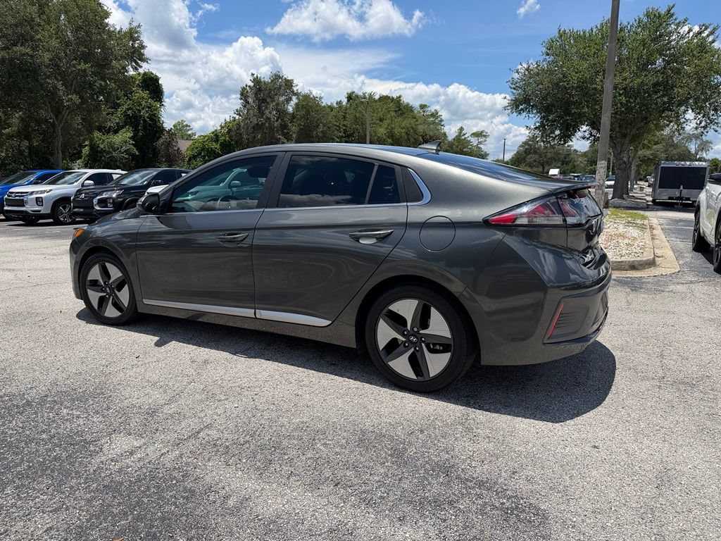 Used 2022 Hyundai Ioniq SEL FWD image 6