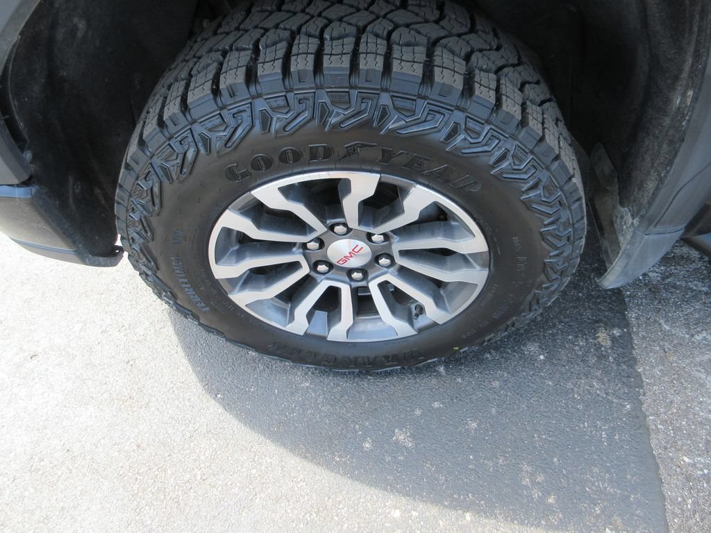 Certified 2023 GMC Sierra 1500 AT4 w/ AT4 Premium Package AWD/4WD image 14