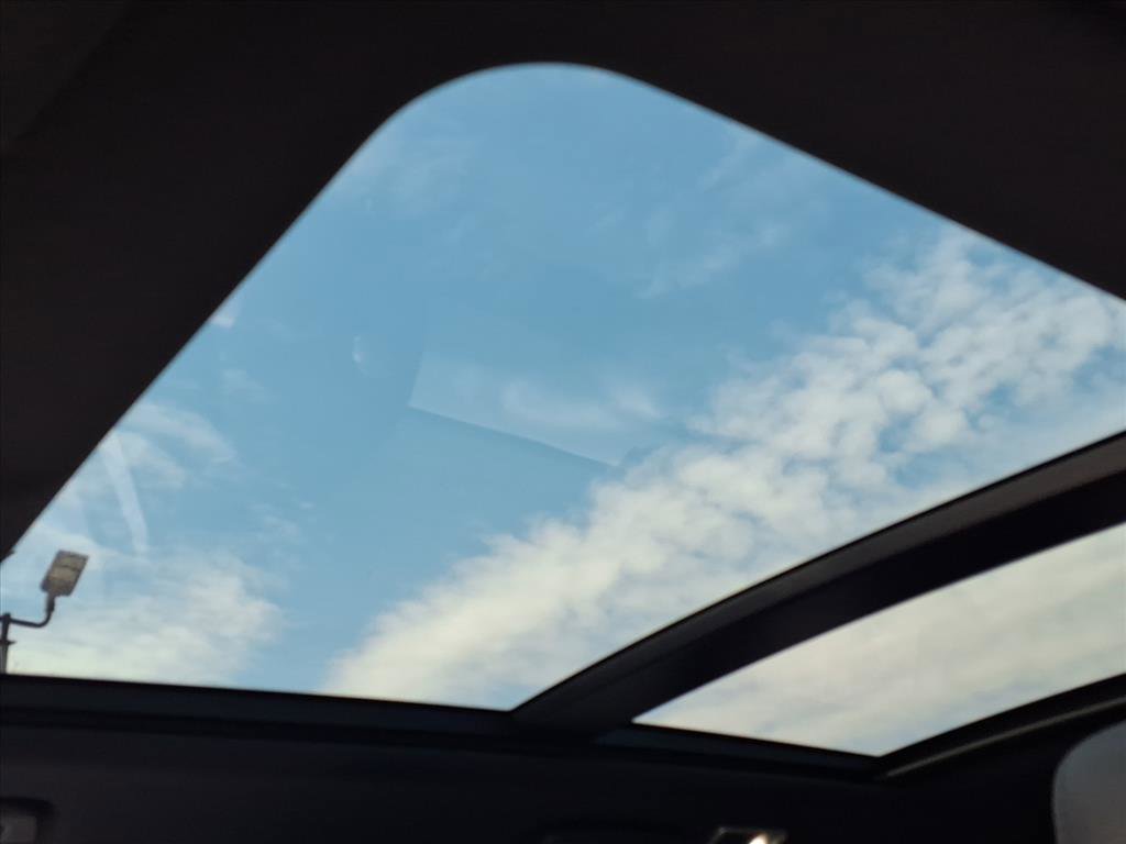 Used 2016 Land Rover Range Rover Sport HSE image 20