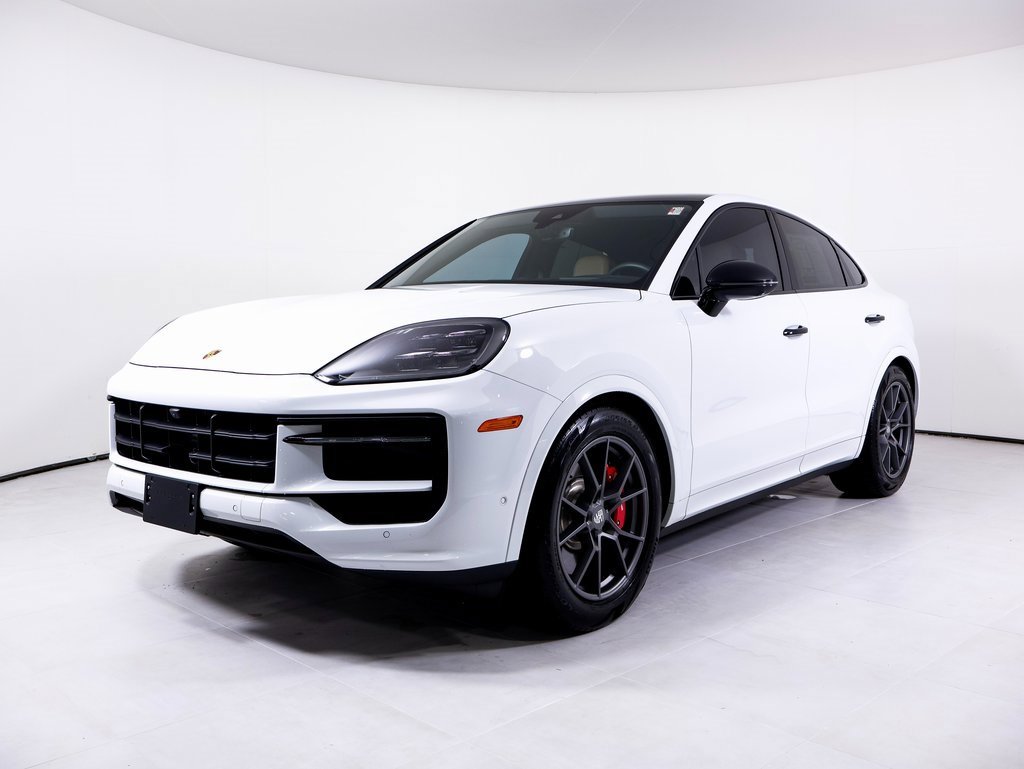 Certified 2024 Porsche Cayenne S image 1