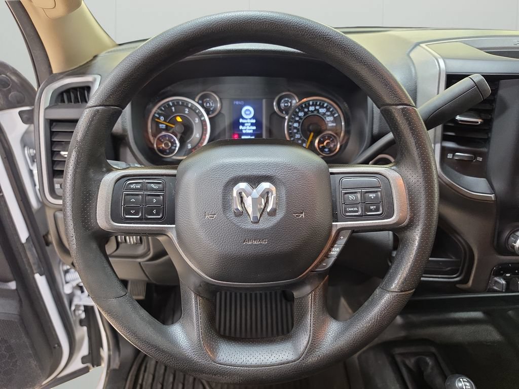 Used 2020 RAM 5500 Tradesman w/ Chrome Appearance Group AWD/4WD image 19