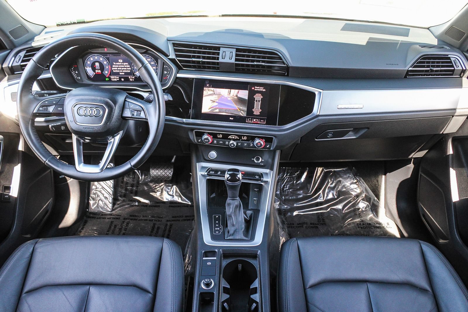 Used 2020 Audi Q3 2.0T Premium Plus w/ Premium Plus Package AWD/4WD image 13