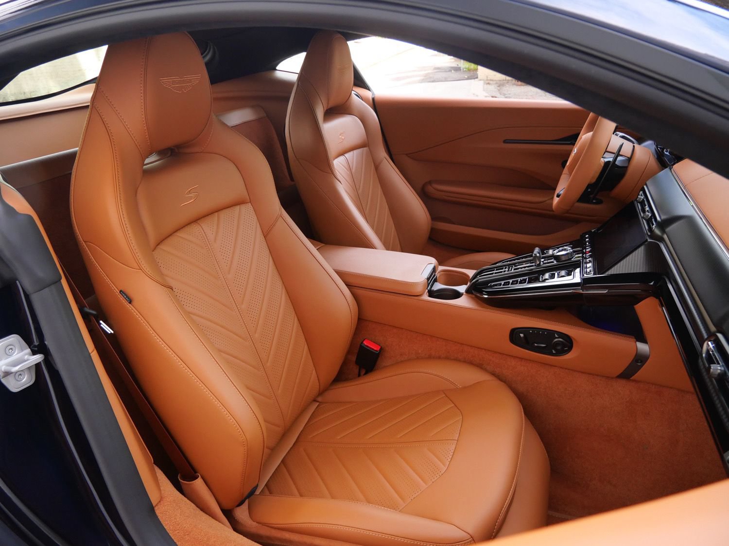 New 2026 Aston Martin V8 Vantage S RWD image 12