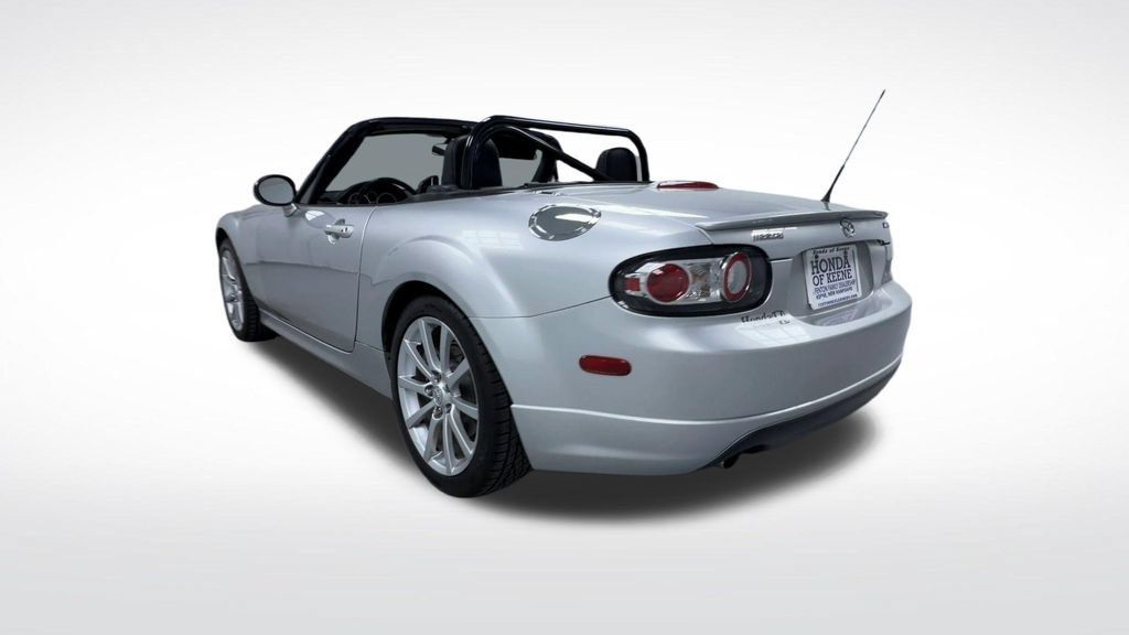 Used 2006 MAZDA MX-5 Miata Grand Touring w/ Premium Pkg RWD image 6