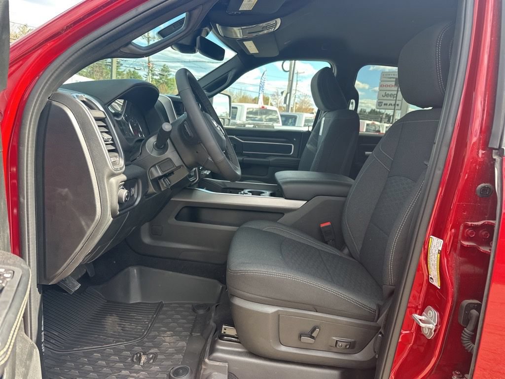 New 2026 RAM 2500 Big Horn AWD/4WD image 11