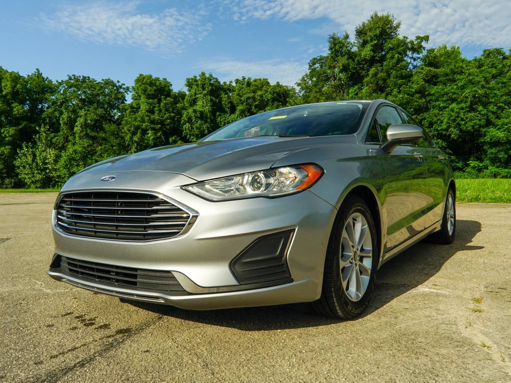 Used 2020 Ford Fusion SE FWD image 6