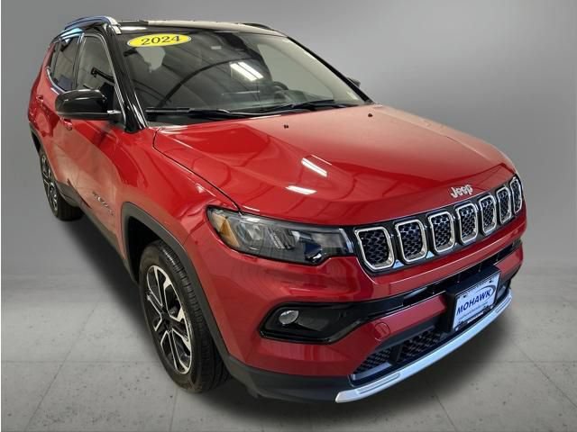 Used 2024 Jeep Compass Limited AWD/4WD image 8