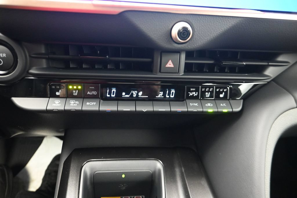 New 2027 Toyota Crown AWD/4WD image 11