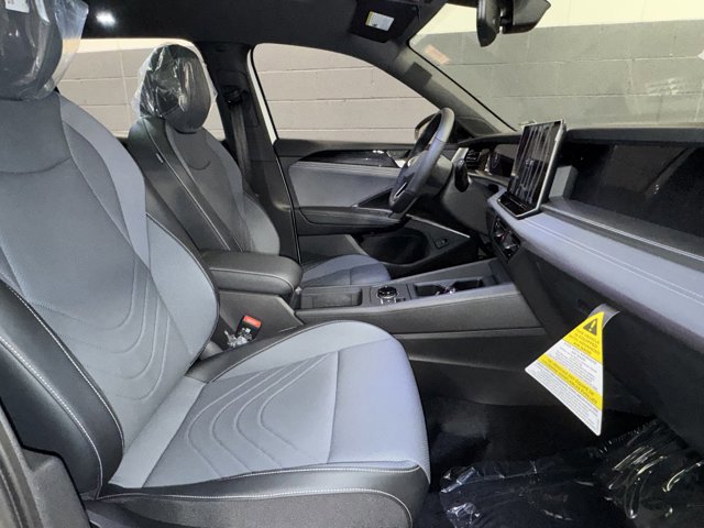 New 2026 Volkswagen Tiguan SE R-Line image 11