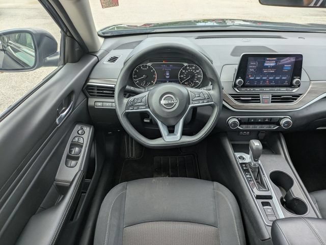 Used 2025 Nissan Altima 2.5 SV AWD/4WD image 30