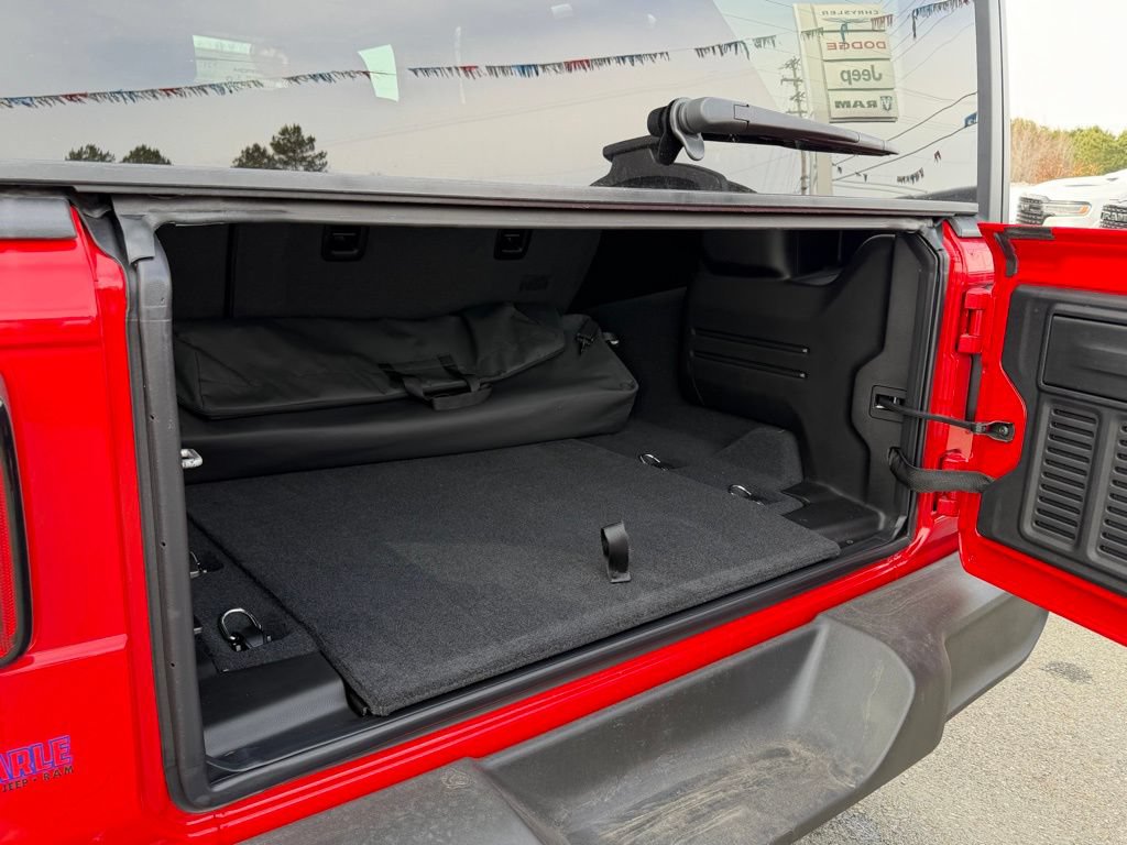 Used 2026 Jeep Wrangler Unlimited Sport AWD/4WD image 5