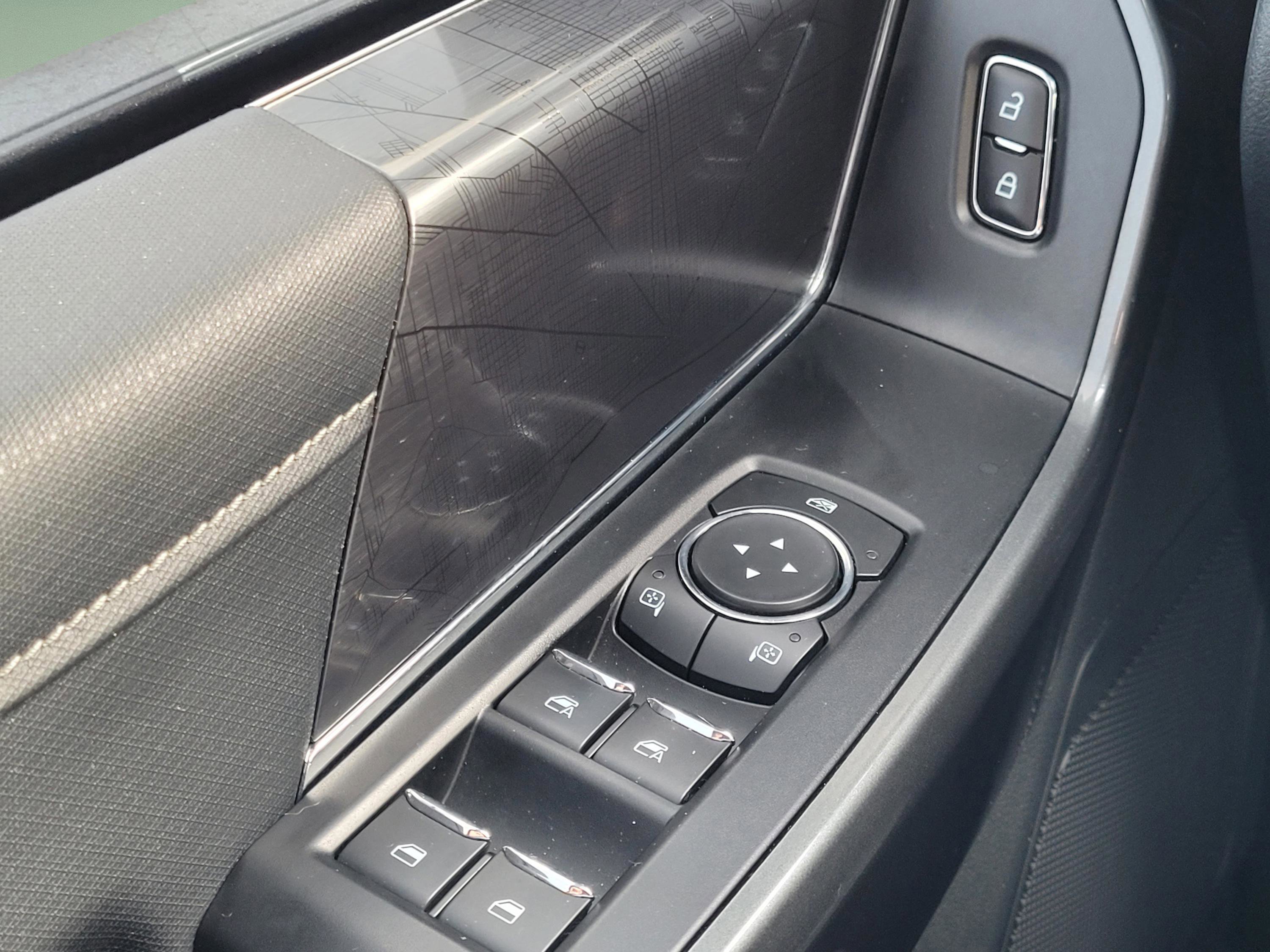 Certified 2022 Ford F150 XLT w/ Equipment Group 302A High image 26