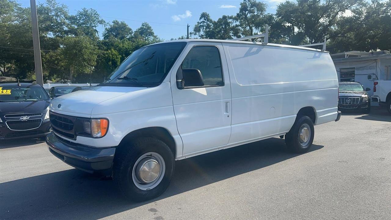 Used 2001 Ford E-250 and Econoline 250 Extended RWD image 12